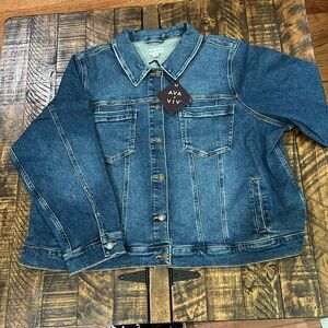 4X Ava & Viv Classic Blue Denim Jean Jacket plus size 28/30